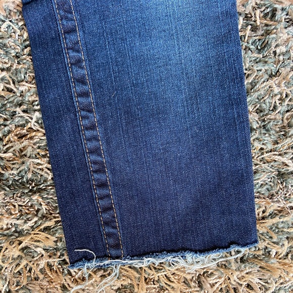 TRUE RELIGION Julie Capri/ Jeans - Picture 5 of 7